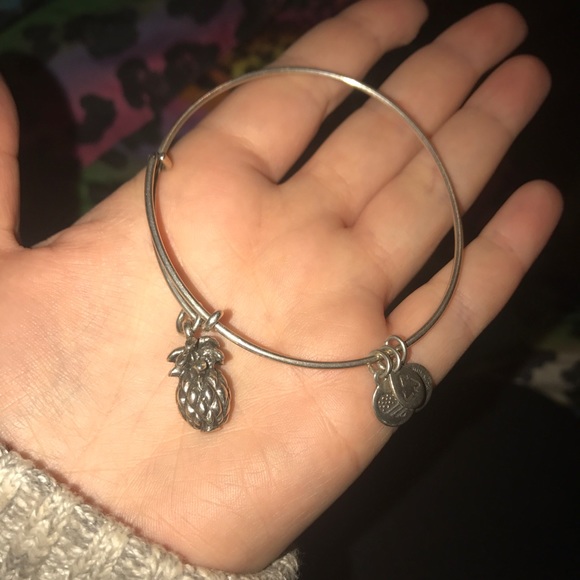 Alex and Anis - Picture 7 of 8